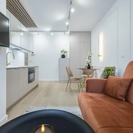 Apartman Jerozolimskie 89 Centrum Warszawy W Pelni Wyposazone